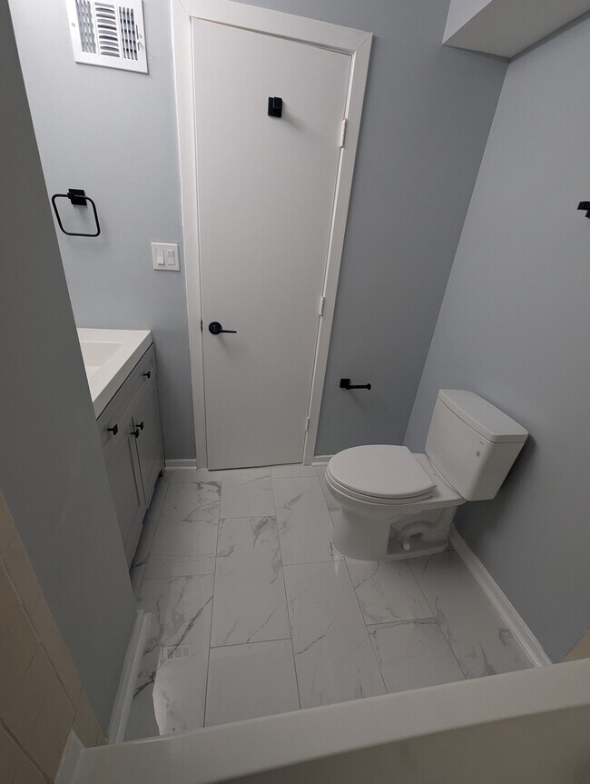 Foto del edificio - 3145 Hawthorne Dr NE