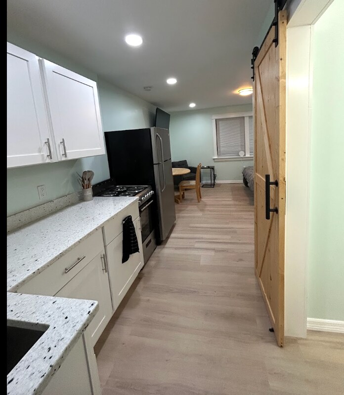 Foto principal - 5239 6th Ave N