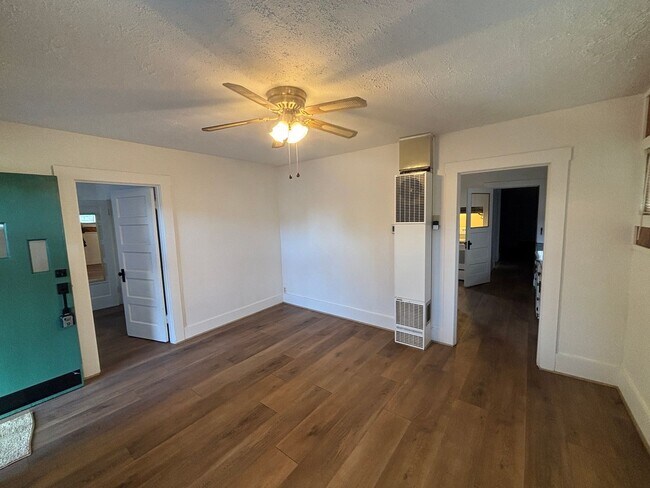 Foto del edificio - 2 Bedroom 1 Bath single family home