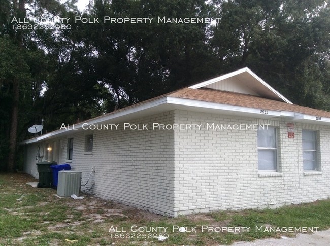 Building Photo - Newly remodeled duplex in Lakeland