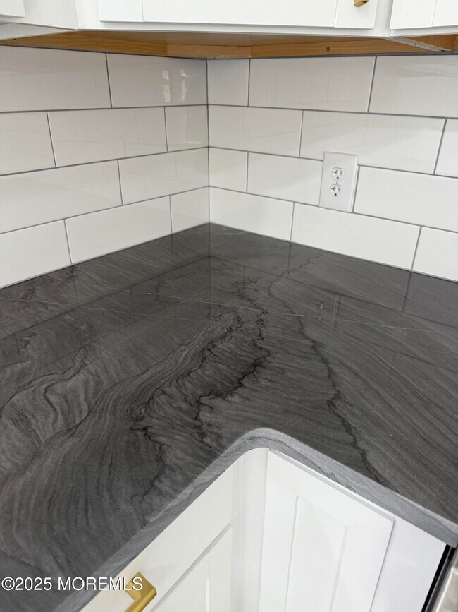 Foto del edificio - 140 Franklin Ave