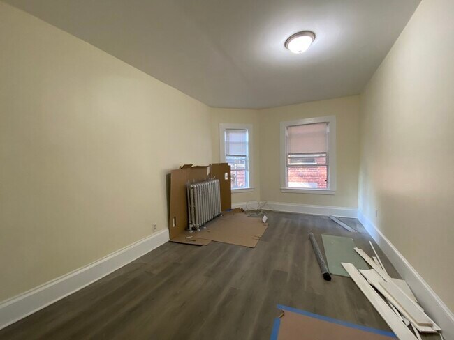 Building Photo - 67 Cheney St