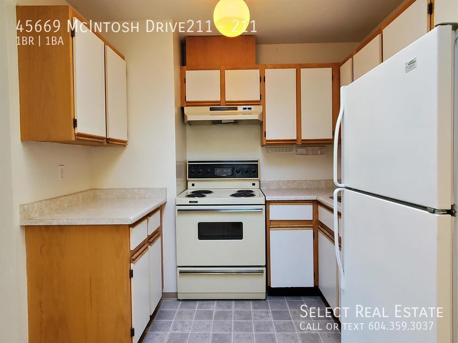 Photo principale - 45669 McIntosh Dr