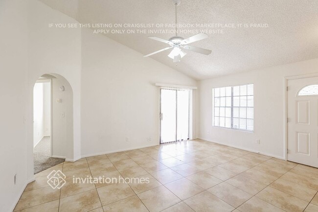 Building Photo - 8917 W Indianola Ave