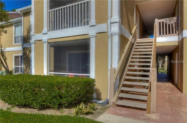 Building Photo - 9481 Highland Oak Dr