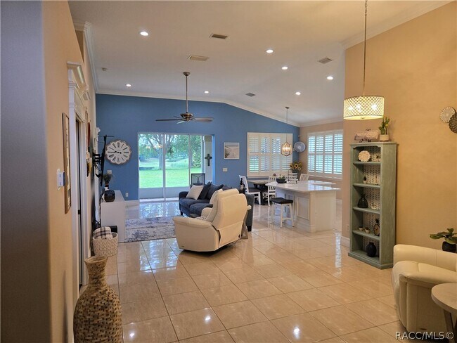 Foto del edificio - 1257 W Skyview Crossing Dr