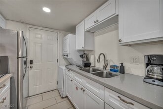 Building Photo - 1334 Dorothy Ave