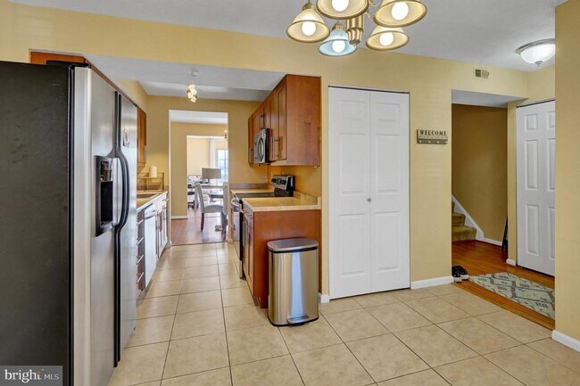 Foto del edificio - 6389 Fenestra Ct