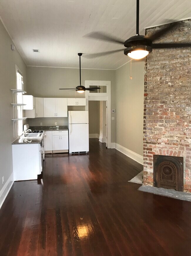 Building Photo - 8522 Jeannette St
