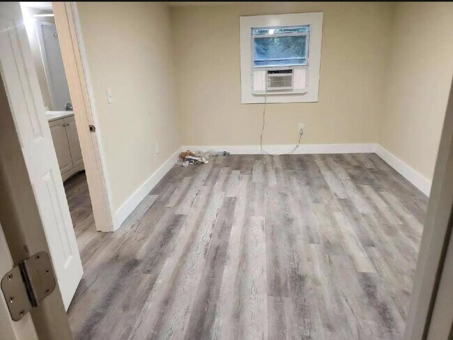 Foto del edificio - 212 S Dunlop St