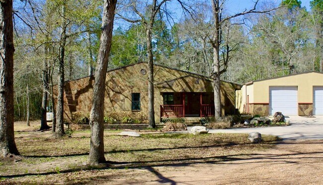 Building Photo - 11877 Oak Leaf Rd