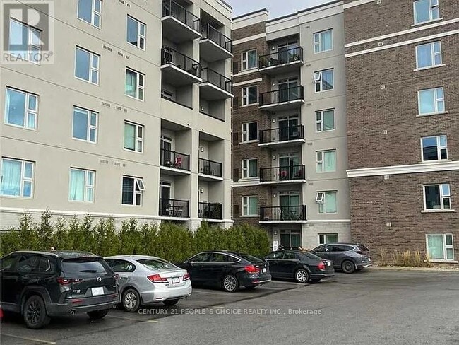 Building Photo - 610-610 Farmstead Dr