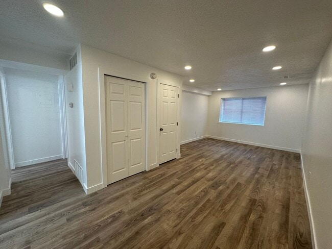 Building Photo - 2350 W 6000 S