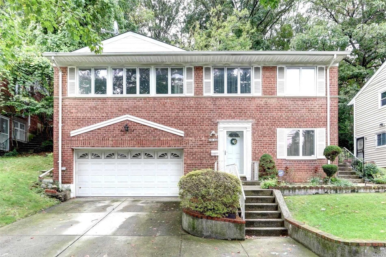 Foto principal - 218-39 Sawyer Ave
