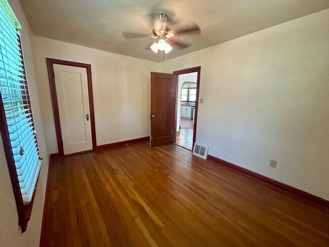 Foto del edificio - 1923 N Royer St