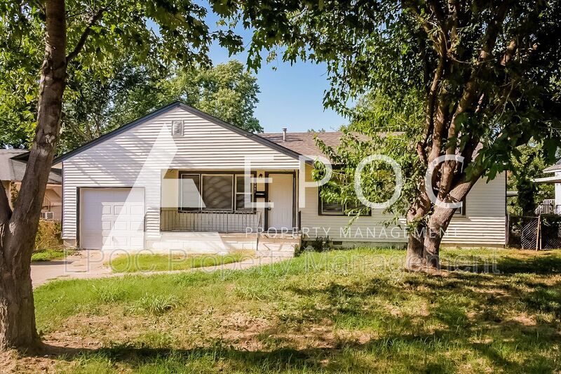 Primary Photo - 3525 E King St N