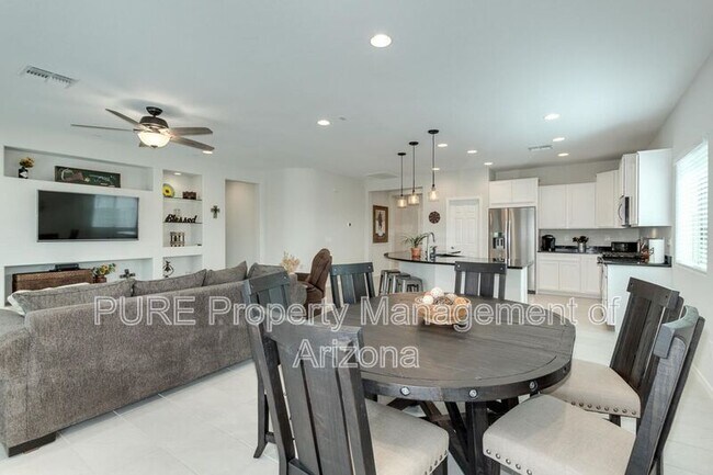 Foto del edificio - 3602 N Barrington Dr