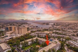 Building Photo - 102 Scholz Plaza