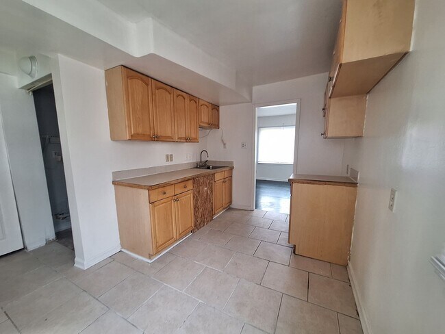 Foto del edificio - Cozy Four Bedroom Bungalow