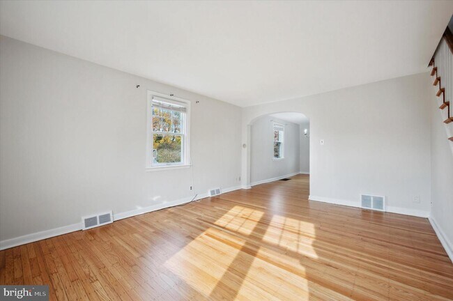 Foto del edificio - 7703 Beech Ln