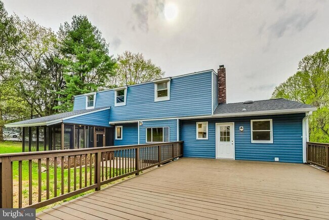 Foto del edificio - 14331 Old York Rd