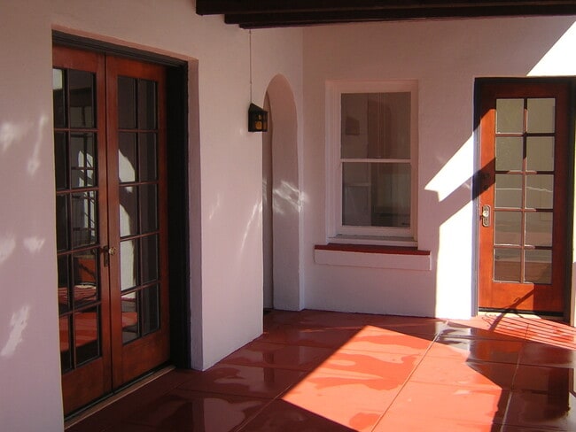 Building Photo - 1st