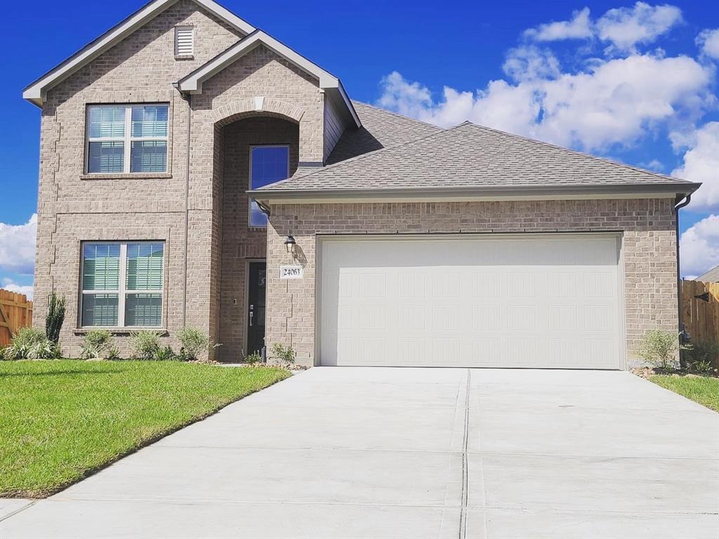 Primary Photo - 24063 Hawthorn Lakes Dr