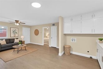 Building Photo - 701 George Hopper Rd