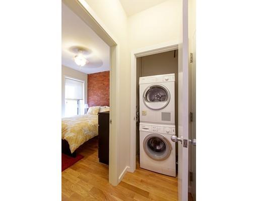 Foto del edificio - 303 Newbury St