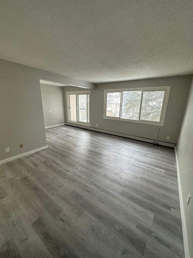 Photo du bâtiment - 4507-344 44 Ave