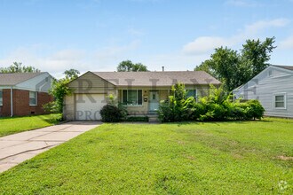 Building Photo - 726 S Apache Dr