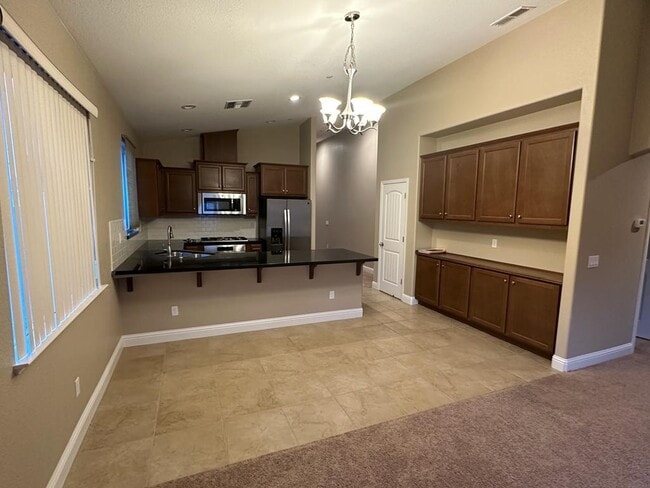 Foto del edificio - Absolutely Lovely New 4 Bedroom Home