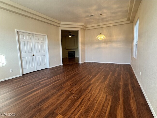 Foto del edificio - 8625 Desert Bird Dr