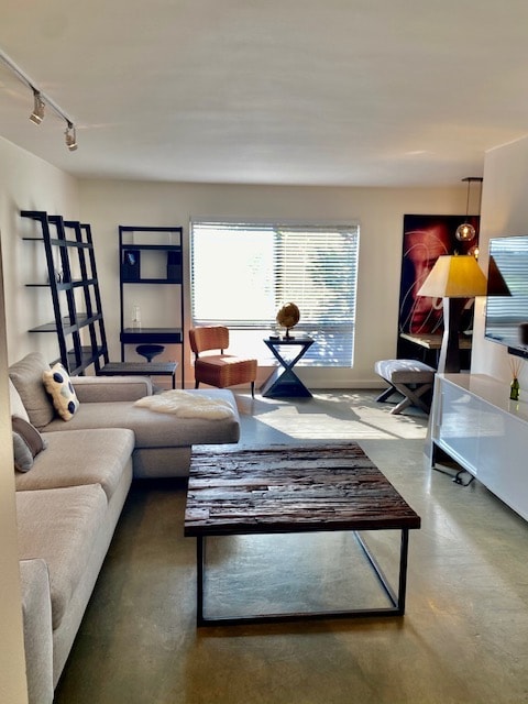 Photo - 970 Palm Ave Apartment