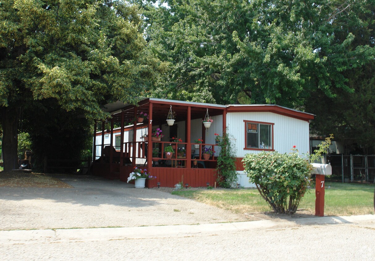 Building Photo - 8373 W Chinden Blvd