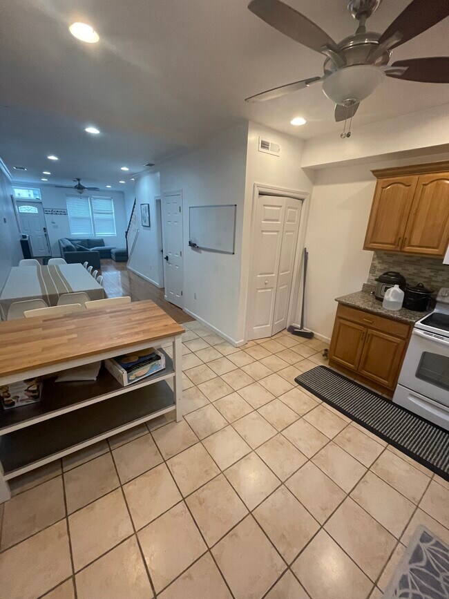 cocina 2 - 1507 N Hancock St