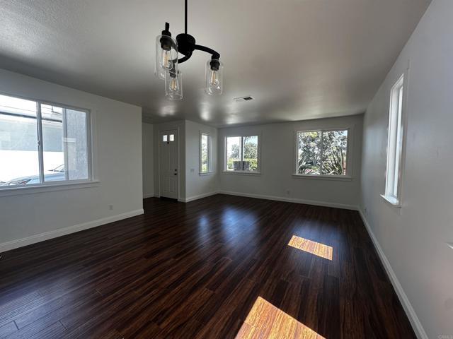 Foto del edificio - 6957 Catamaran Dr