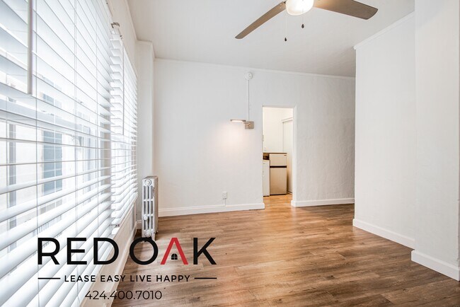 Foto del edificio - 5611 Carlton Way