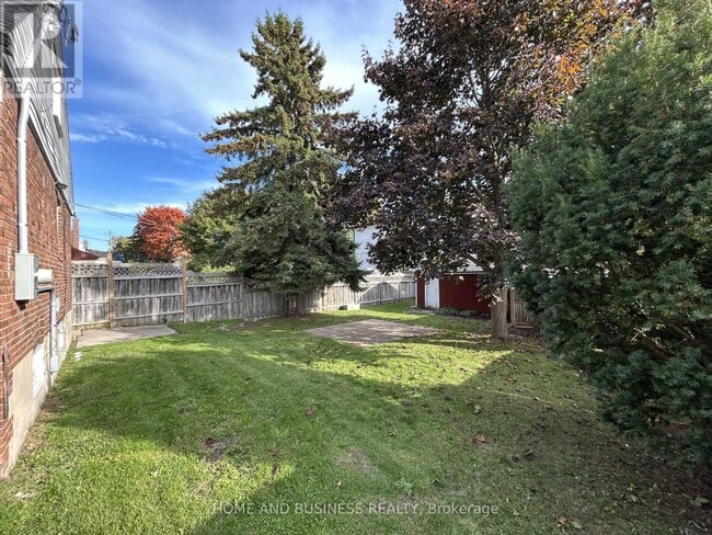 Photo du bâtiment - 35 Mack Ave