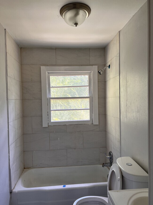 Foto del edificio - 2838 Walter St