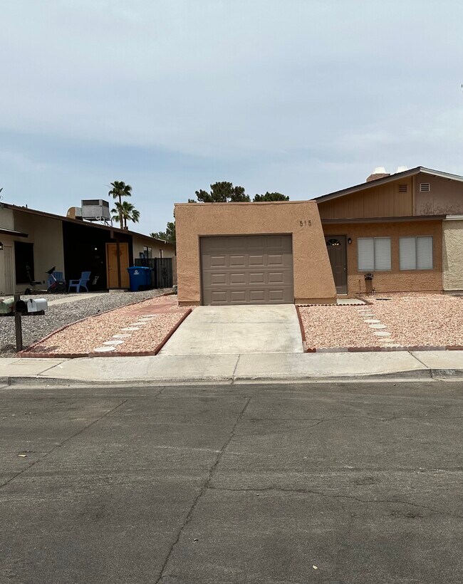 Building Photo - 515 Chelsea Dr