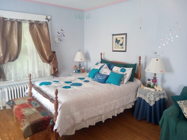 Buganvilla - 511 Franklin St