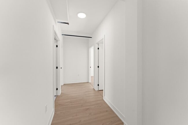 Building Photo - 47 Wellington St