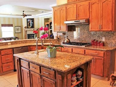 Building Photo - 12309 Thornwood Dr