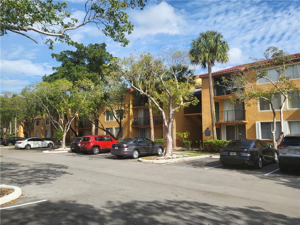10757 Cleary Blvd Unit 211, Plantation, FL 33324 Condo for Rent in
