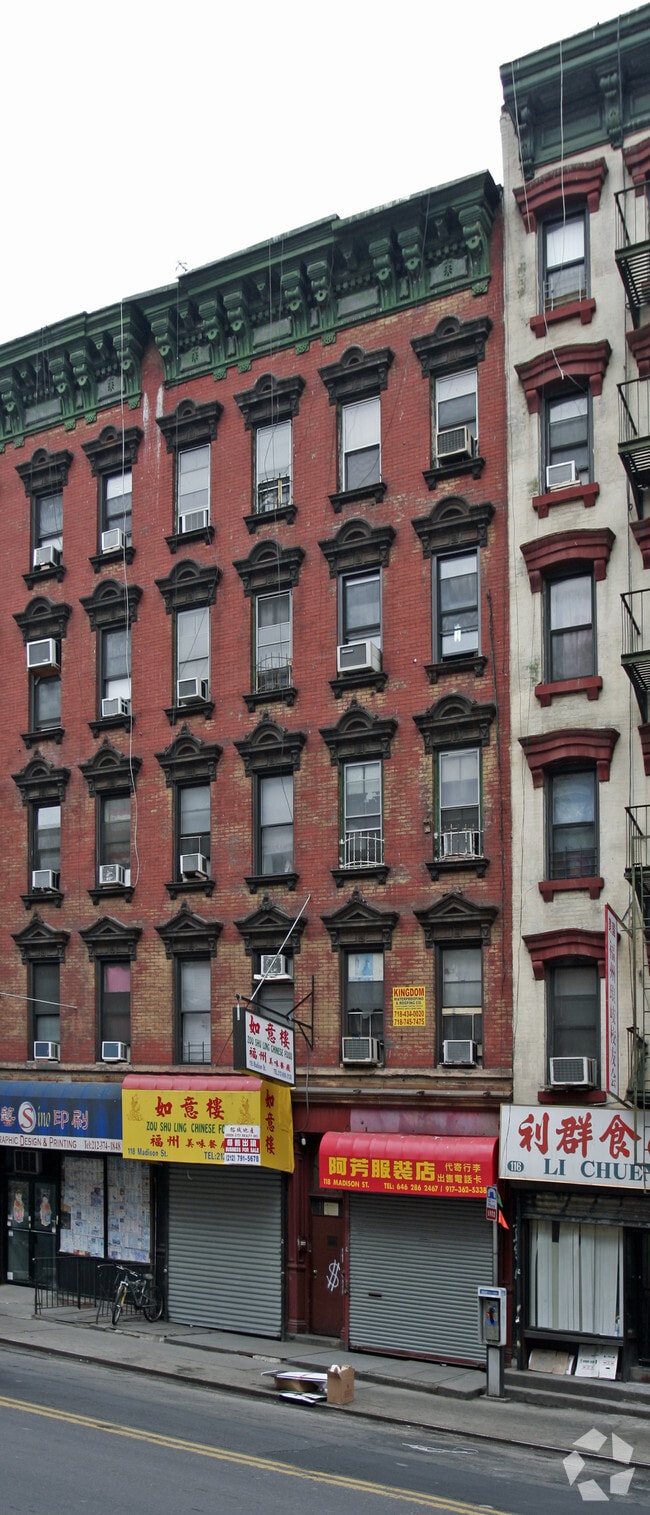 Building Photo - 118 Madison St