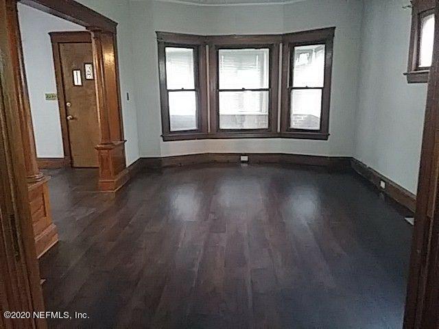 Building Photo - 2854 E 128th St