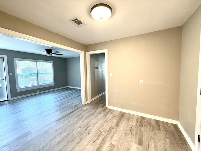 Foto del edificio - 404 Ash St NW