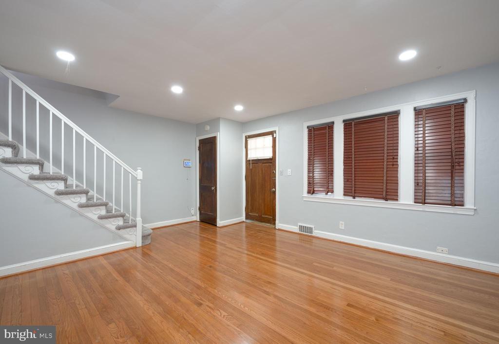 Foto principal - 2116 T St SE