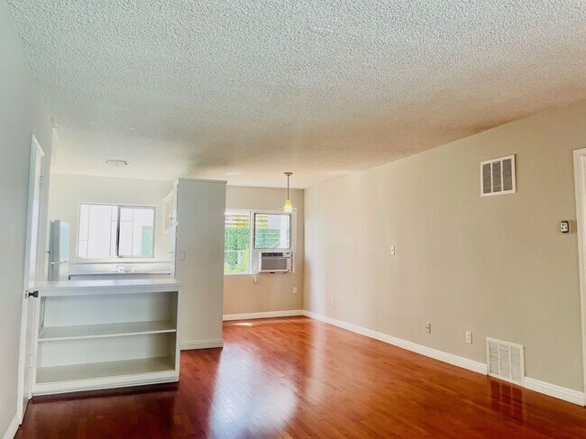 Foto del edificio - 941 N San Vicente Blvd